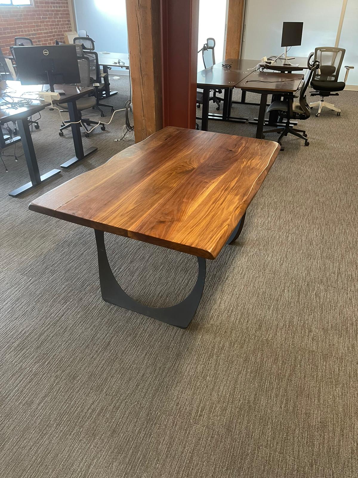 How thick should a wood dining table top be?