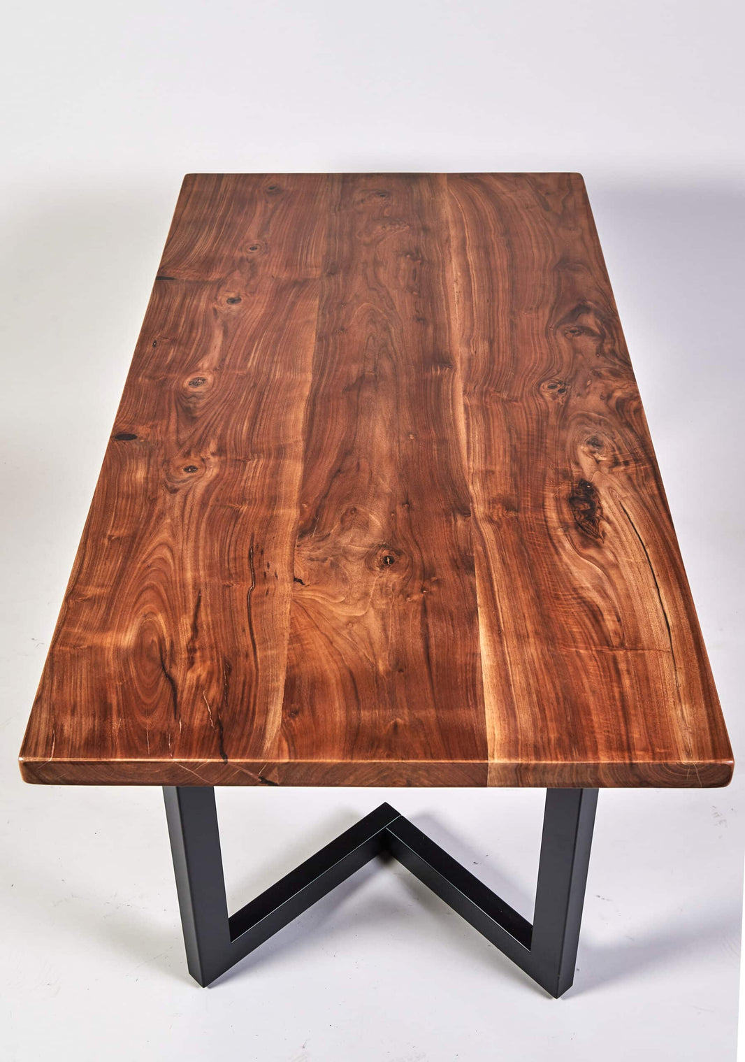 Best Types of Wood for Office Table