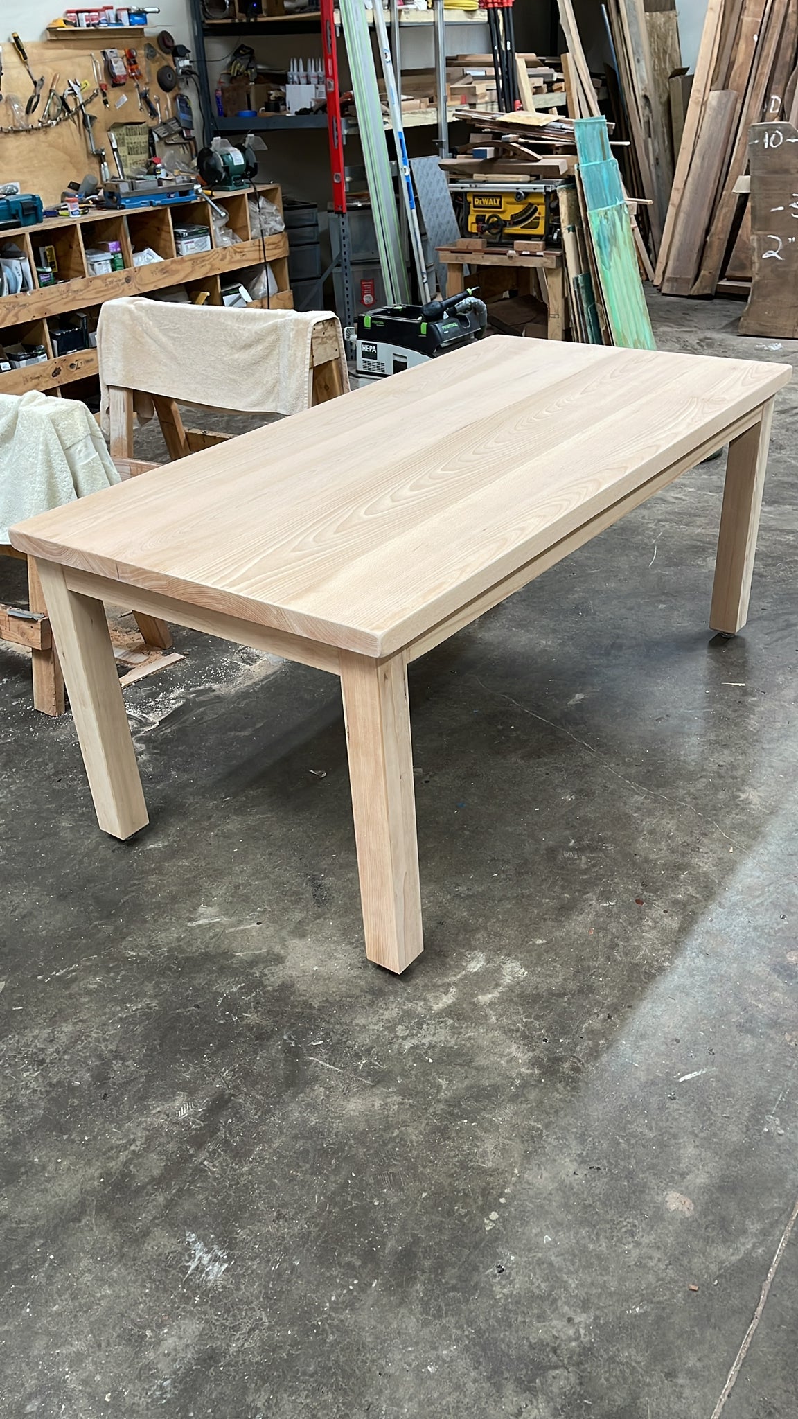 Modern Minimalism with Wood: Streamlined Design Solutions