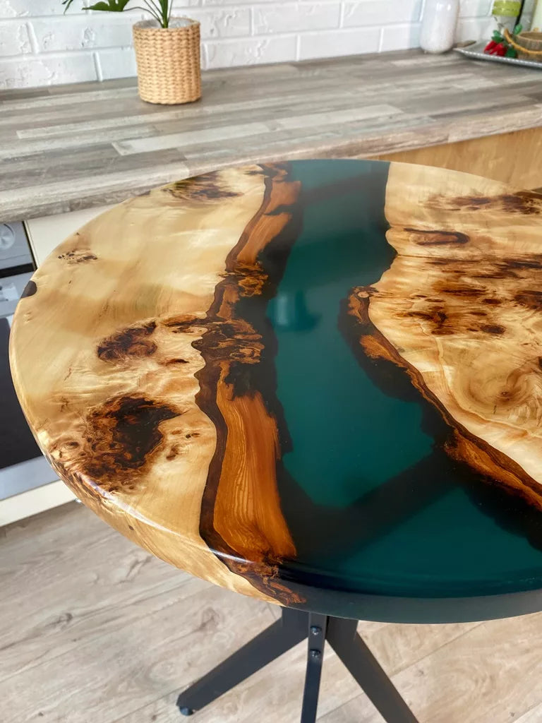 Emerald Stream Poplar Round Bar