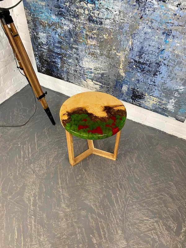 Mossy Grove Round Table